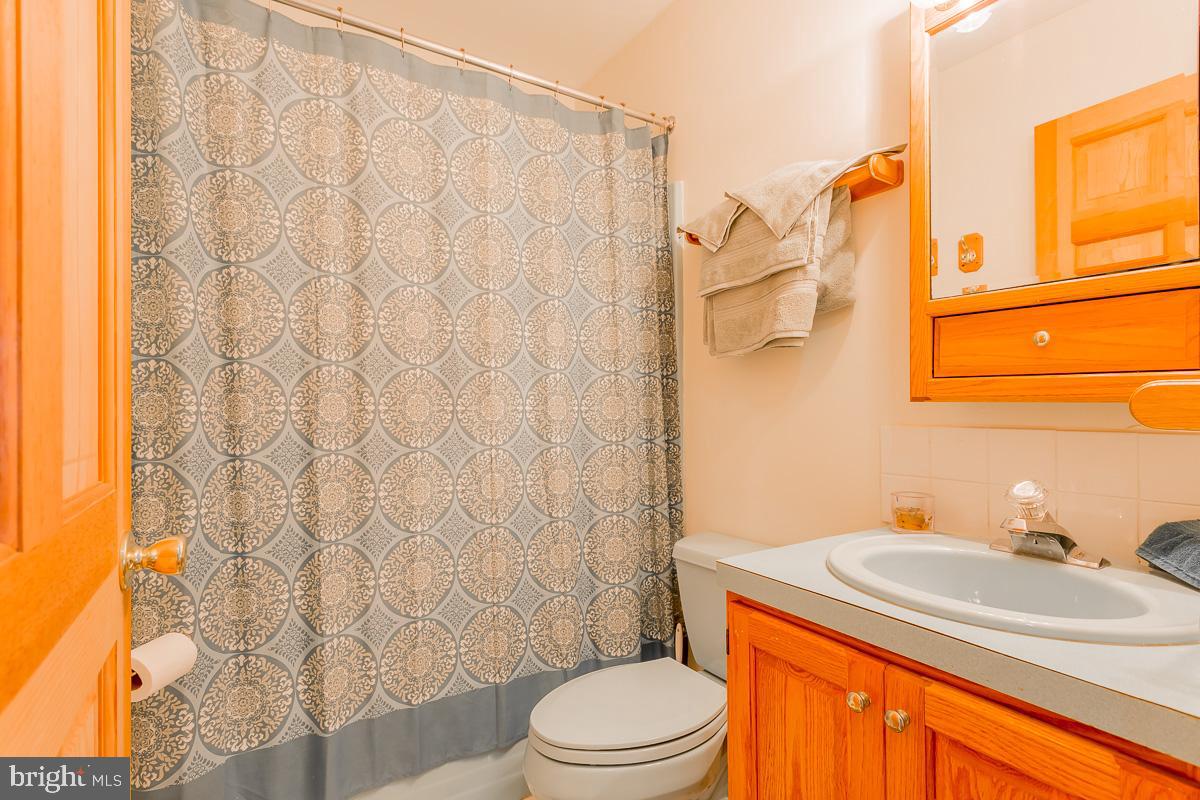 26068 Prettyman Road Georgetown, DE 19947 - Photo 18 of 31 FULL HALL BATH