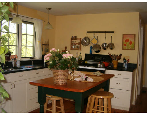 445 South Gulf Road Belchertown, MA 01007 - Photo 16 of 29 Gallery Image 16