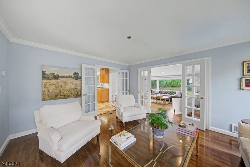 6 Coventry Road Livingston, NJ 07039 - Photo 12 of 37