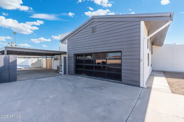 $3,900 | 1759 North Spring Circle, Mesa, AZ 85203