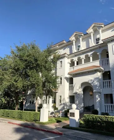 $2,095,000 | 147 South Interlachen Avenue, Unit 202, Winter Park, FL 32789