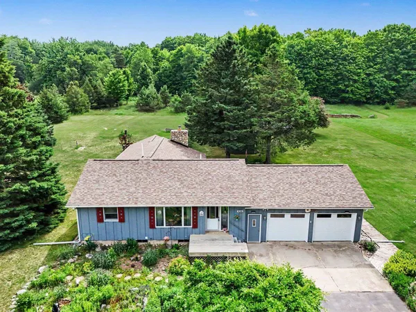 $439,900 | 3091 Lake Ann Road, Interlochen, MI 49643