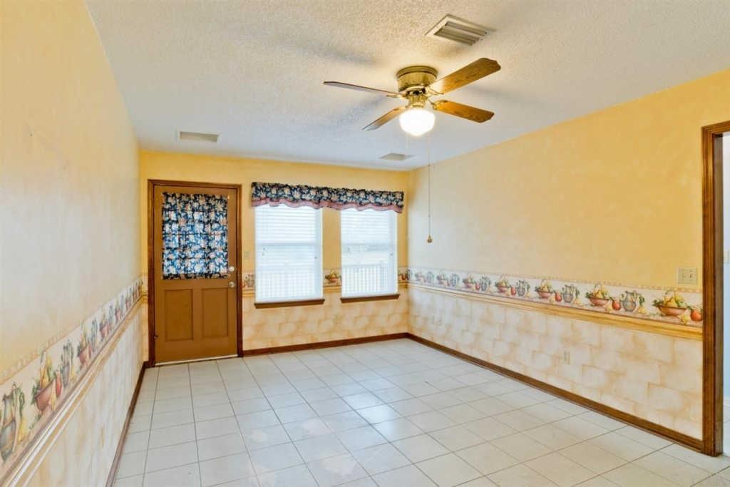 2502 Jeter Road Cantonment, FL 32533 - Photo 5 of 28 Gallery Image 5