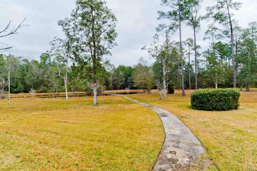 2502 Jeter Road Cantonment, FL 32533 - Photo 8 of 28 Gallery Image 8