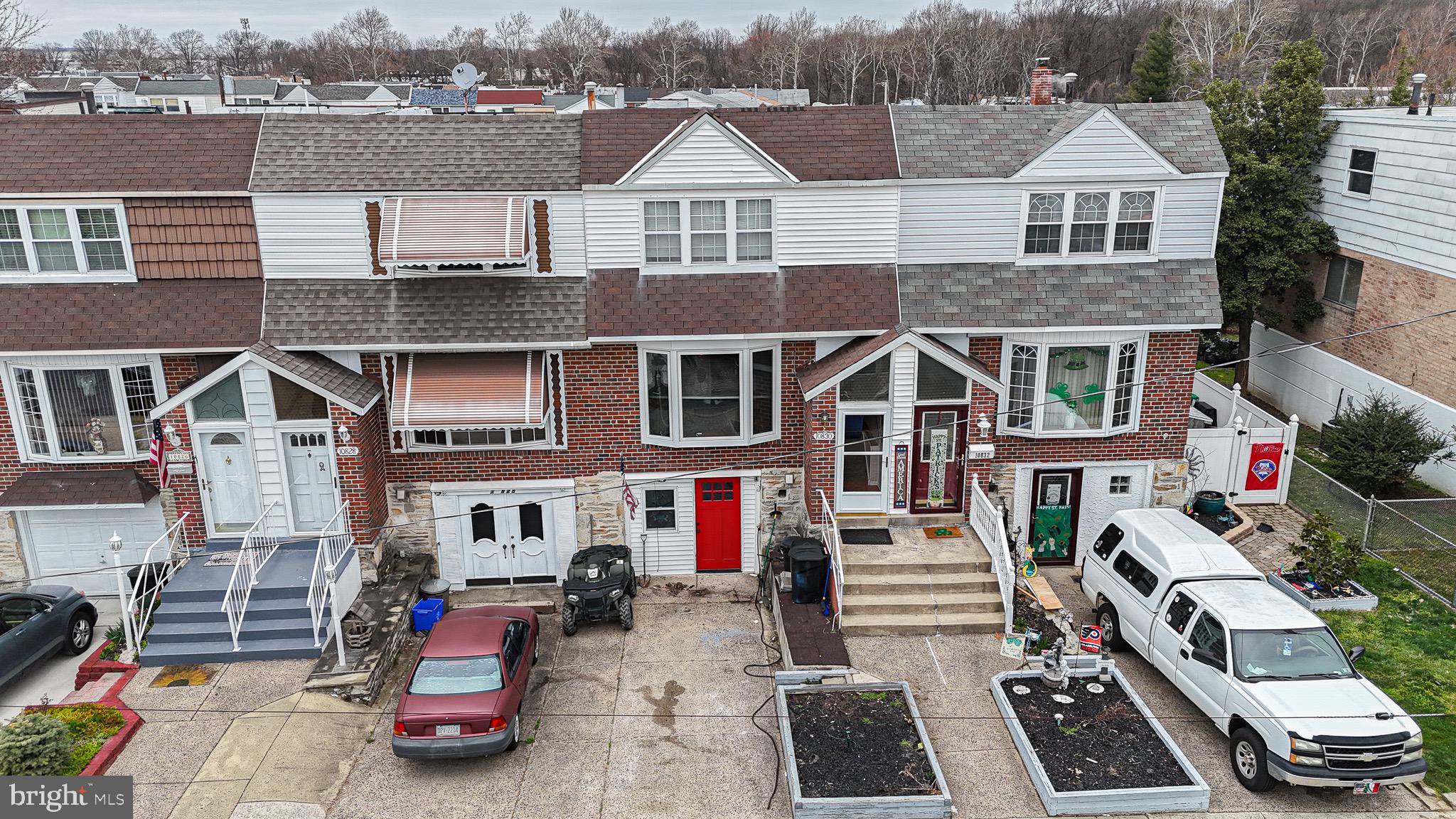 a car parked in front of a building