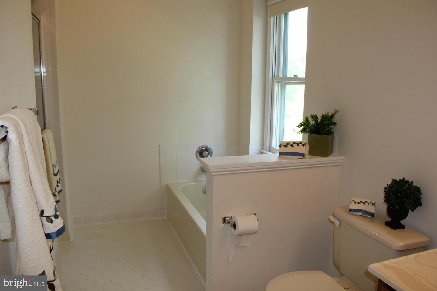 2148 Colonel Way Odenton, MD 21113 - Photo 12 of 20 Separate tub & shower in en suite