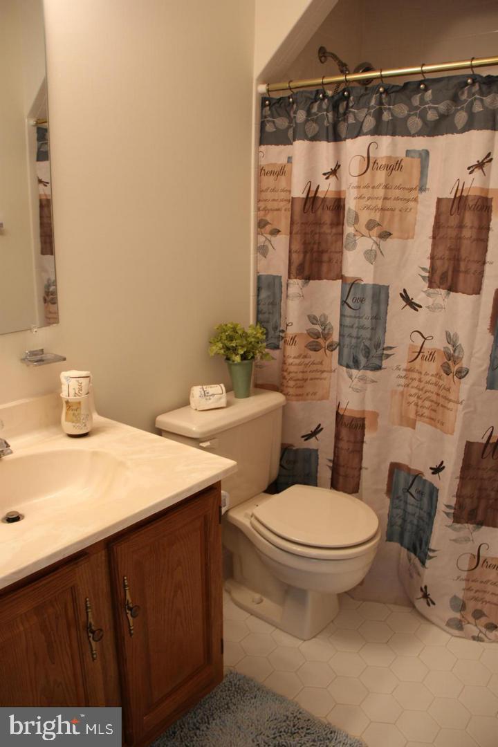 2148 Colonel Way Odenton, MD 21113 - Photo 15 of 20 Upper level full bath