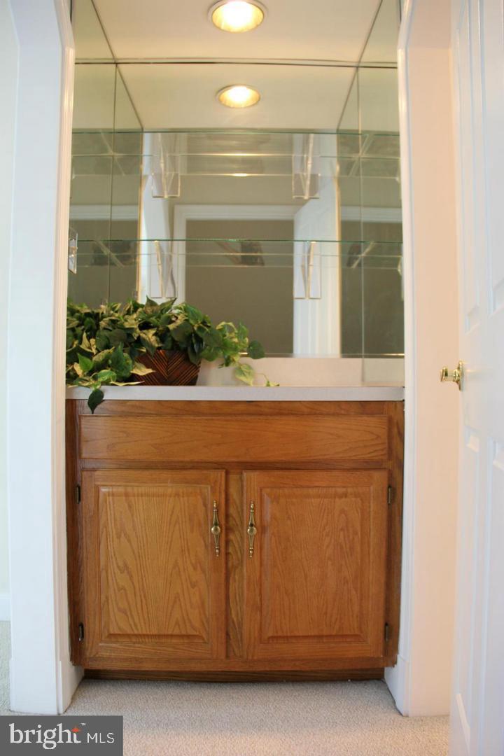 2148 Colonel Way Odenton, MD 21113 - Photo 6 of 20 Butler's pantry