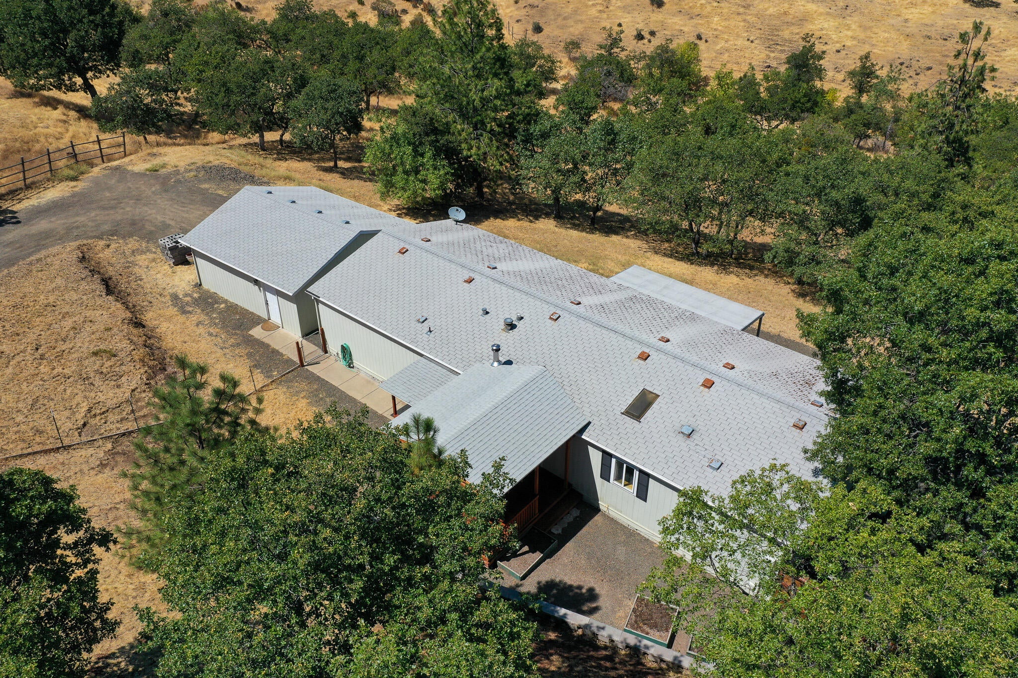 79 Regent Place Eagle Point, OR 97524 - Photo 30 of 38 DJI_0362