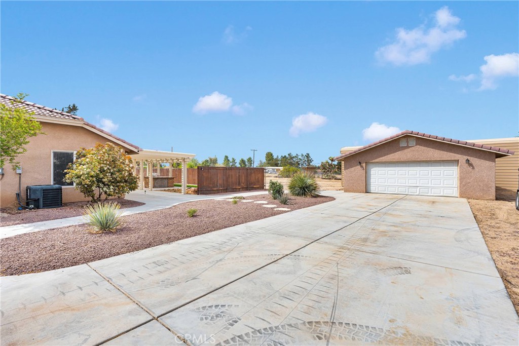 19501 Kinai Road Apple Valley, CA 92307 - Photo 56 of 69