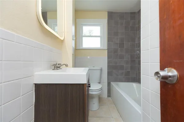 $1,800 | 1809 East Henry Avenue, Tampa, FL 33610