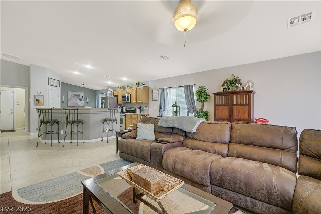 4532 Silverwind Road North Las Vegas, NV 89031 - Photo 13 of 29 Gallery Image 13
