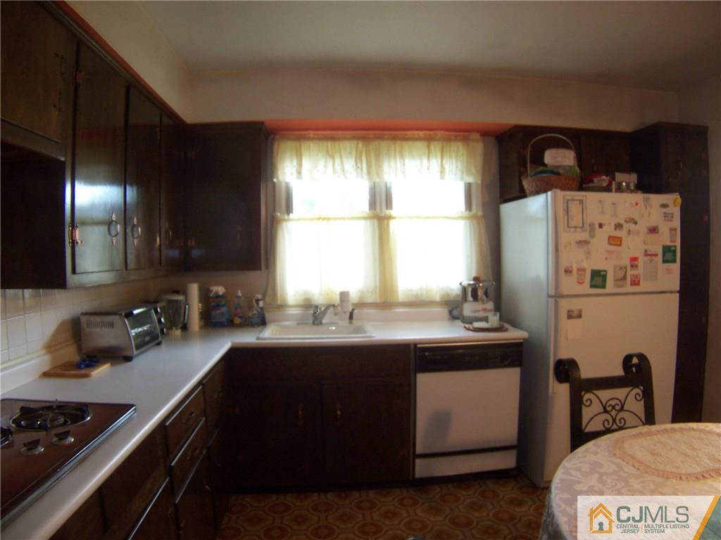 59 Preston Road Colonia, NJ 07067 - Photo 4 of 12 Gallery Image 4
