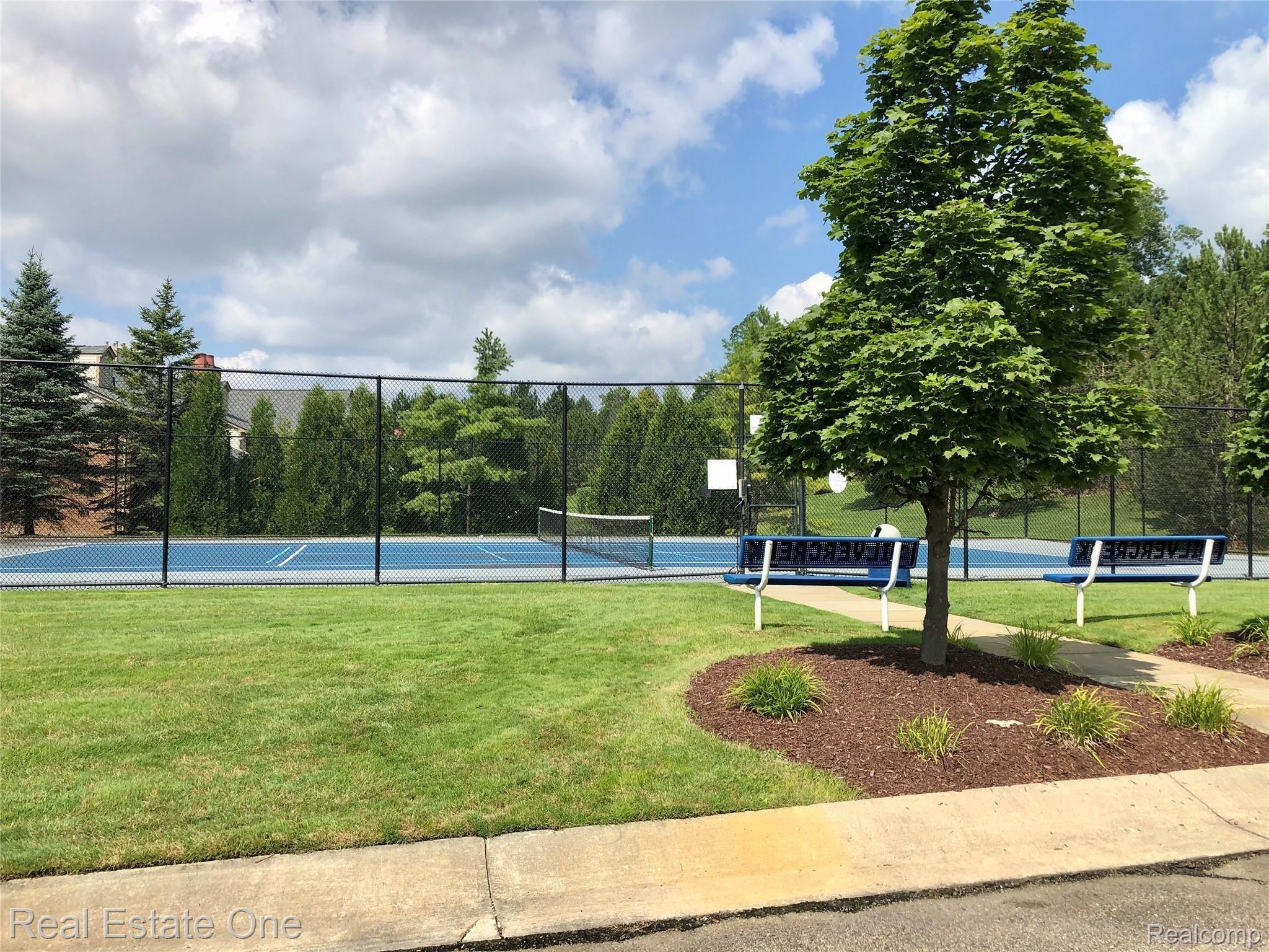 3398 Tremonte Circle Rochester, MI 48306 - Photo 28 of 31 tennis courts