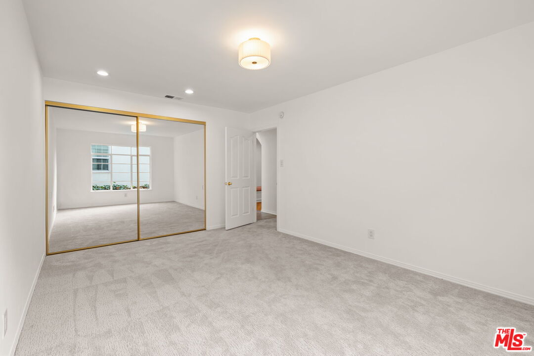 10384 Northvale Road Los Angeles, CA 90064 - Photo 23 of 41