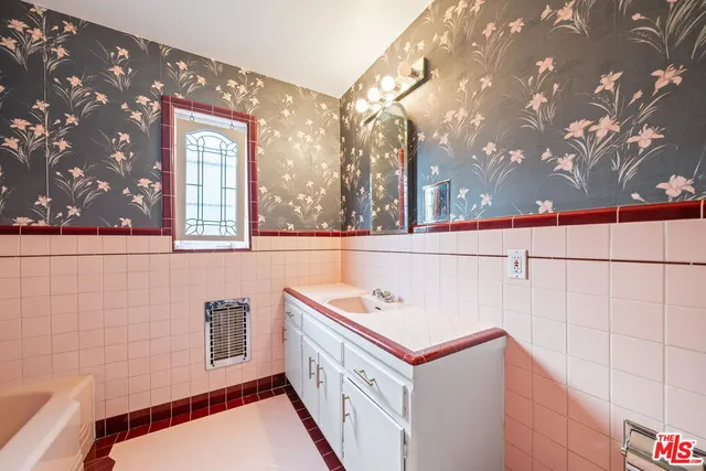 $10,000 | 10384 Northvale Road, Los Angeles, CA 90064