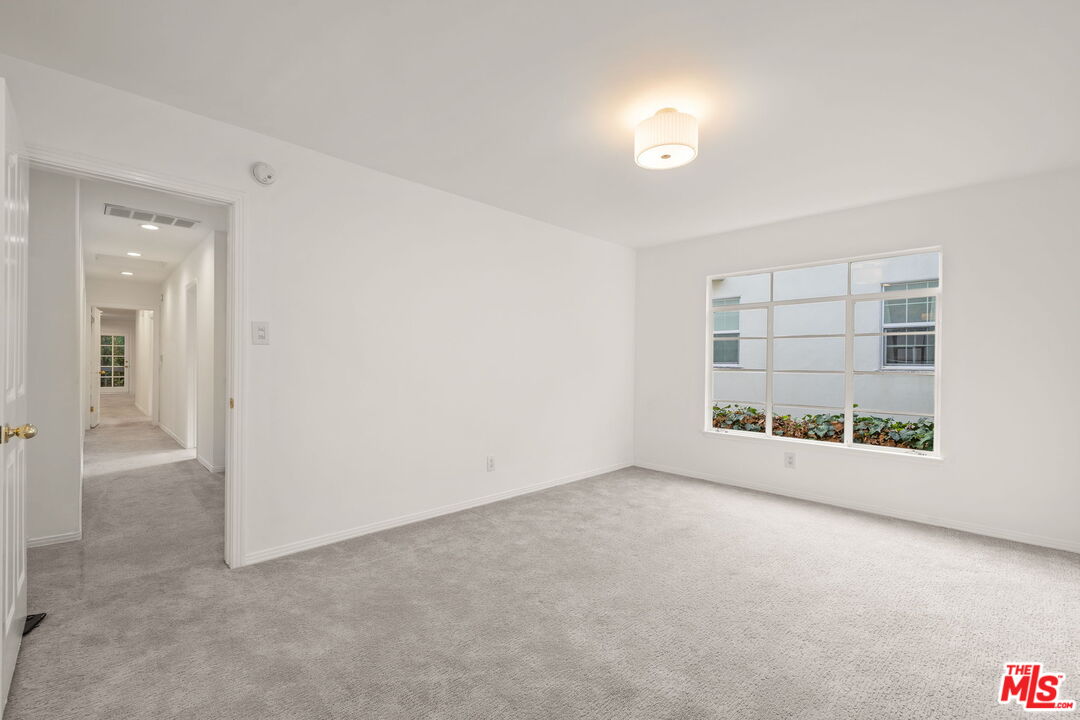 10384 Northvale Road Los Angeles, CA 90064 - Photo 24 of 41