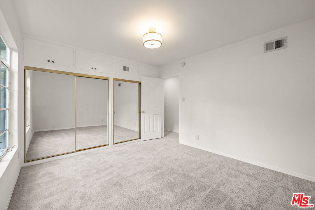 10384 Northvale Road Los Angeles, CA 90064 - Photo 27 of 41