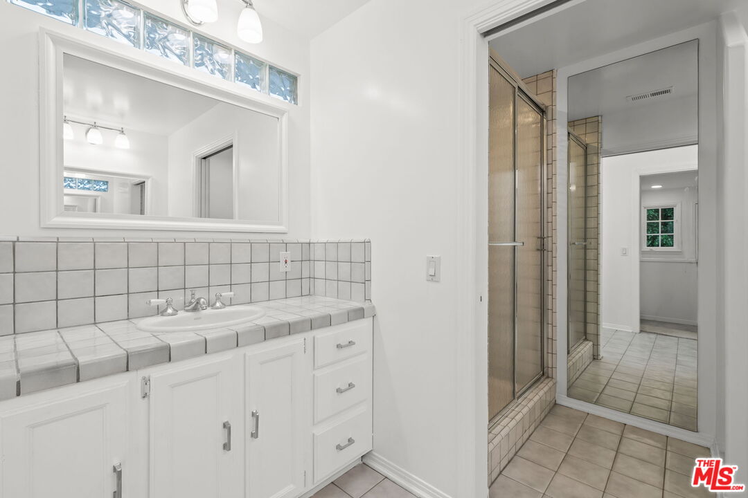 10384 Northvale Road Los Angeles, CA 90064 - Photo 35 of 41