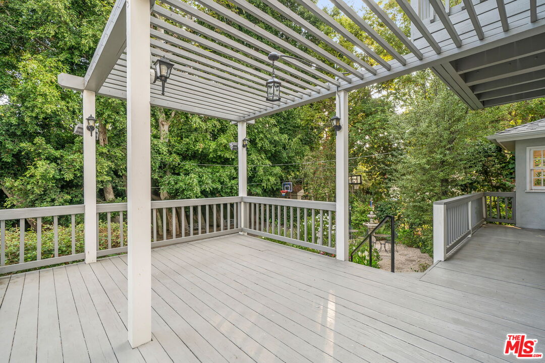 10384 Northvale Road Los Angeles, CA 90064 - Photo 38 of 41