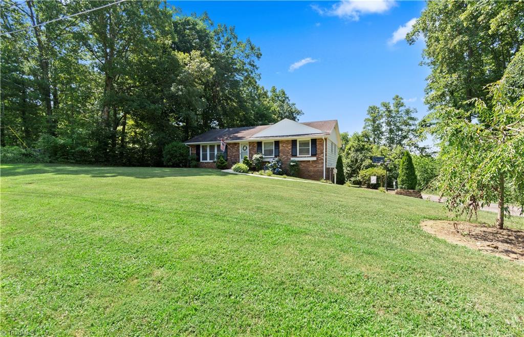 3400 Wide Country Road Pfafftown, NC 27040 - Photo 2 of 19 Gallery Image 2