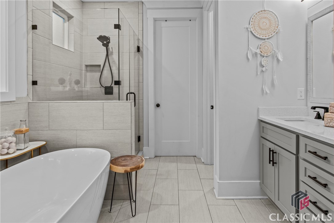 265 Federal Street Athens, GA 30607 - Photo 32 of 59 Owner's Suite on Main Level