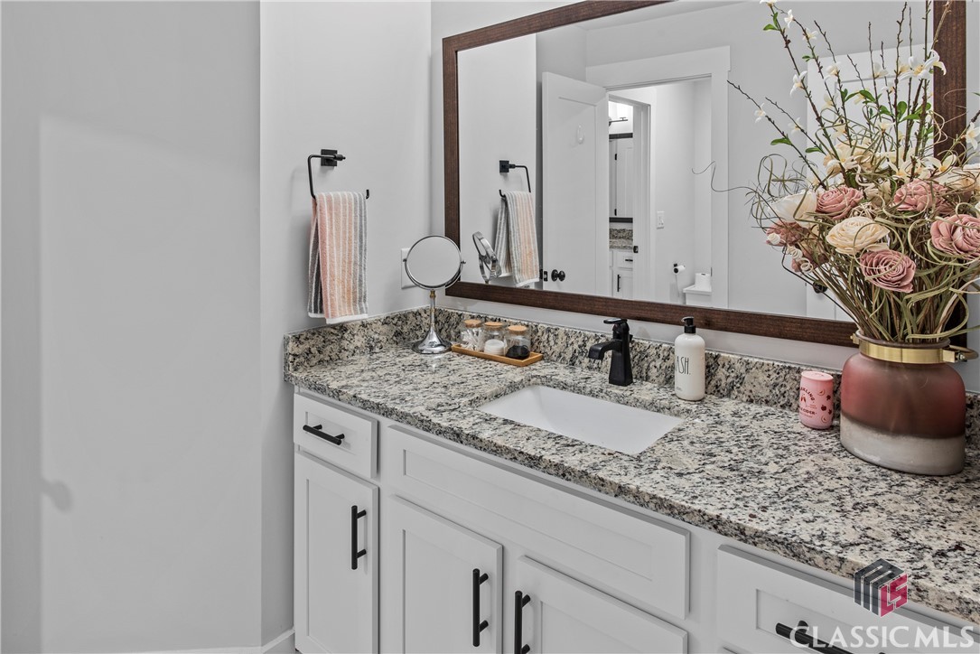 265 Federal Street Athens, GA 30607 - Photo 41 of 59 Jack and Jill Bathroom