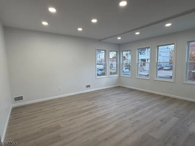 $3,500 | 43 Hadley Avenue, Unit 2, Clifton, NJ 07011