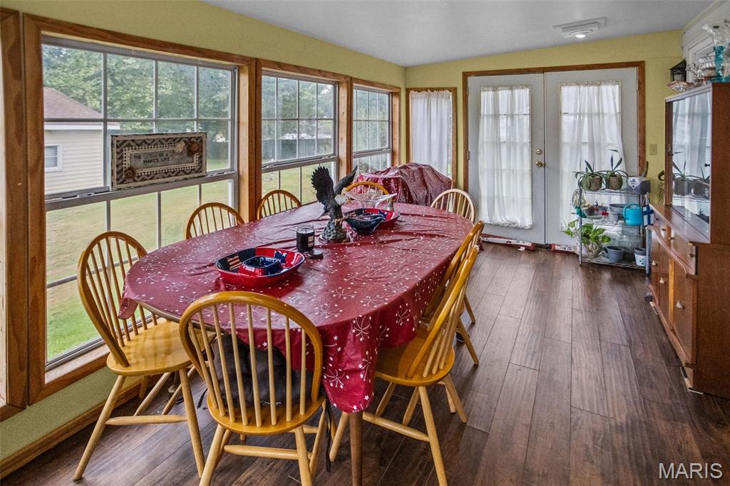 706 Spring Street Pleasant Hill, IL 62366 - Photo 32 of 56 Gallery Image 32