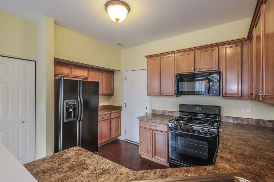 2156 Sunrise Circle Aurora, IL 60503 - Photo 11 of 24