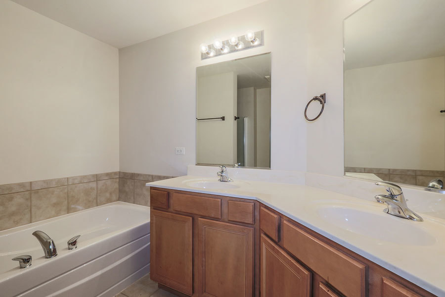 2156 Sunrise Circle Aurora, IL 60503 - Photo 16 of 24