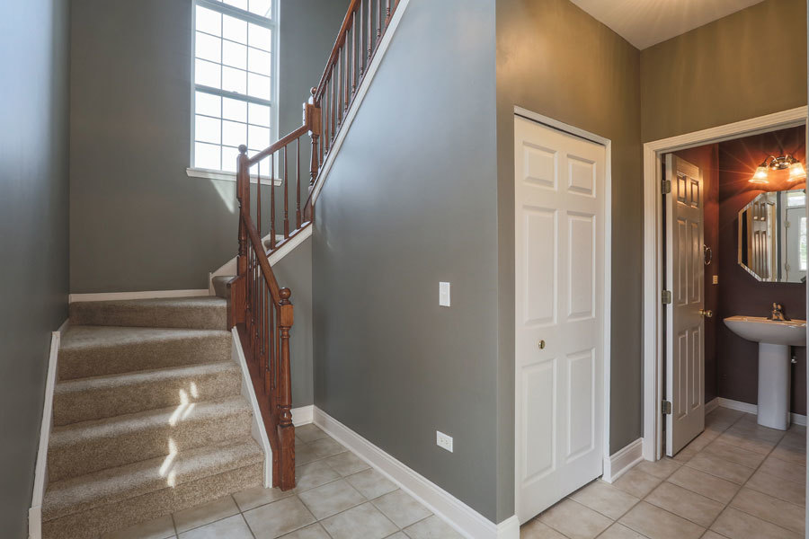2156 Sunrise Circle Aurora, IL 60503 - Photo 3 of 24