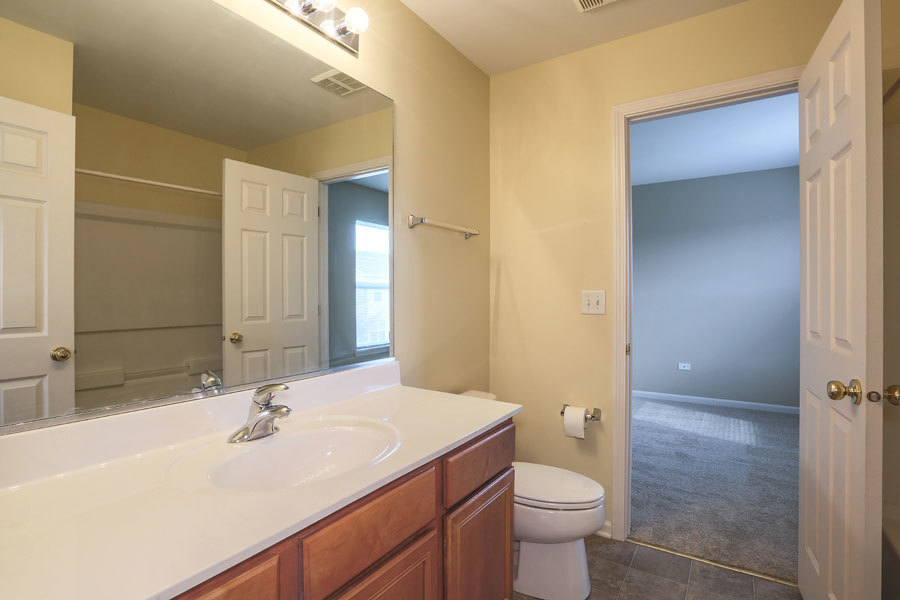 2156 Sunrise Circle Aurora, IL 60503 - Photo 21 of 24