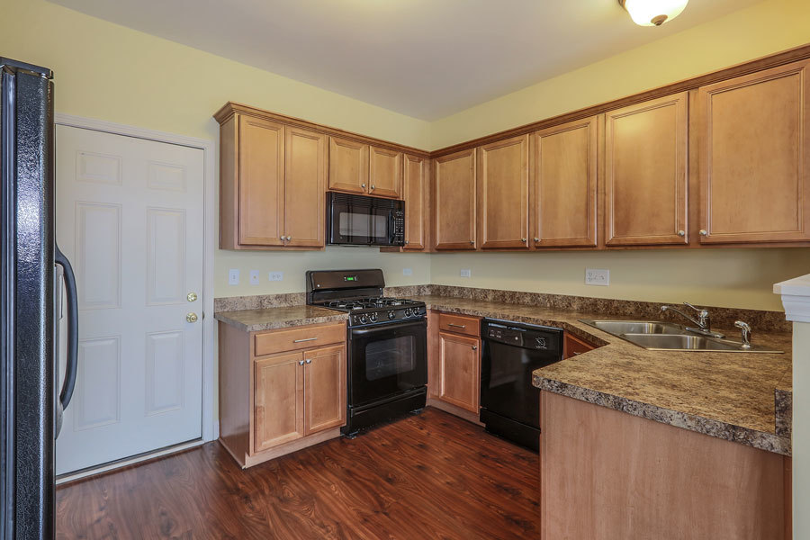 2156 Sunrise Circle Aurora, IL 60503 - Photo 9 of 24