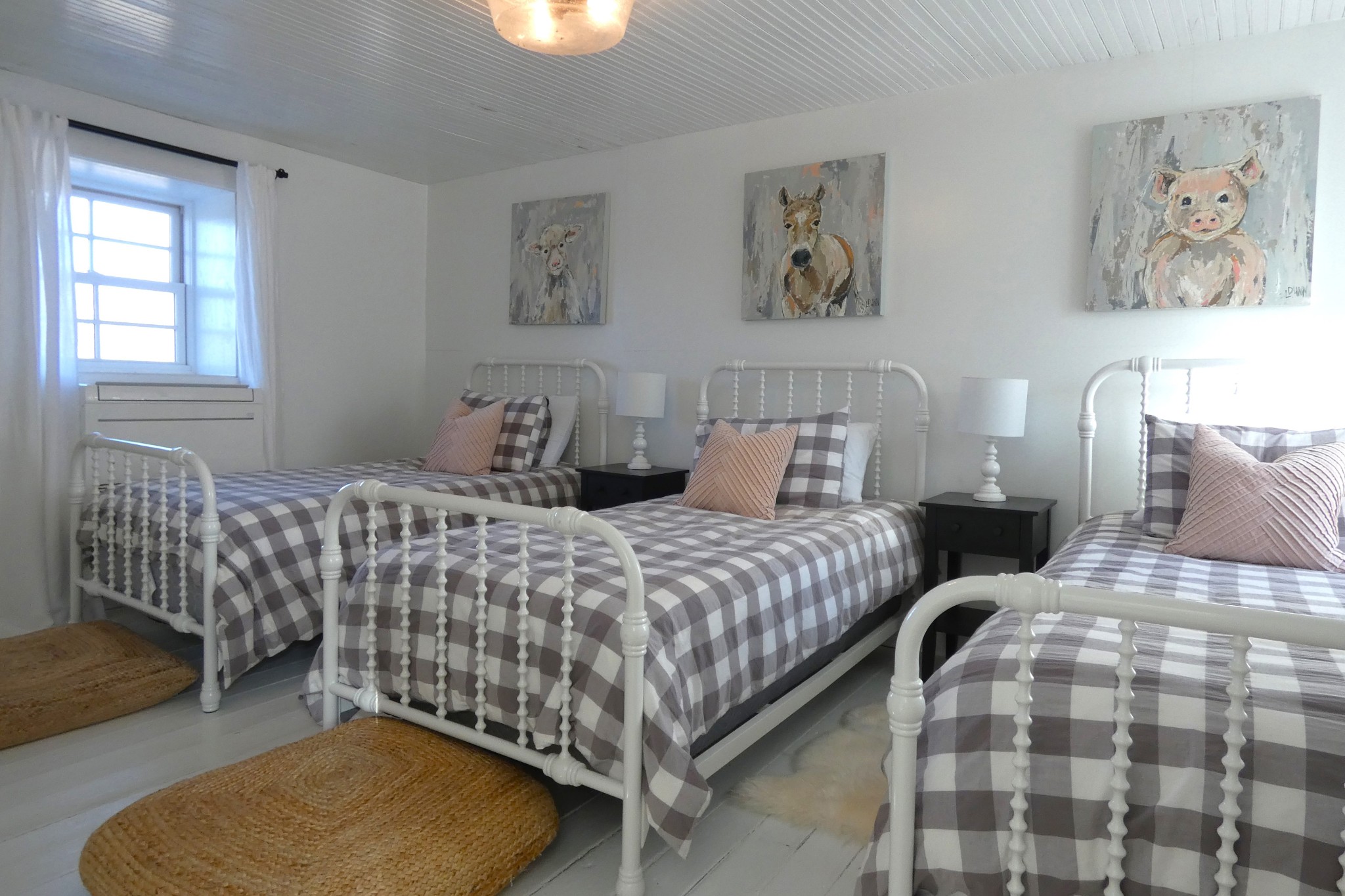 2060 Luther Herald Road Franklin, KY 42134 - Photo 19 of 58 a bedroom with two beds and painting on the wall