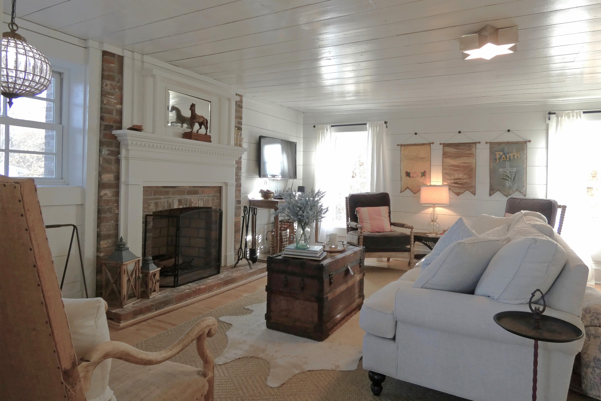 2060 Luther Herald Road Franklin, KY 42134 - Photo 2 of 58 a living room with furniture and a fireplace