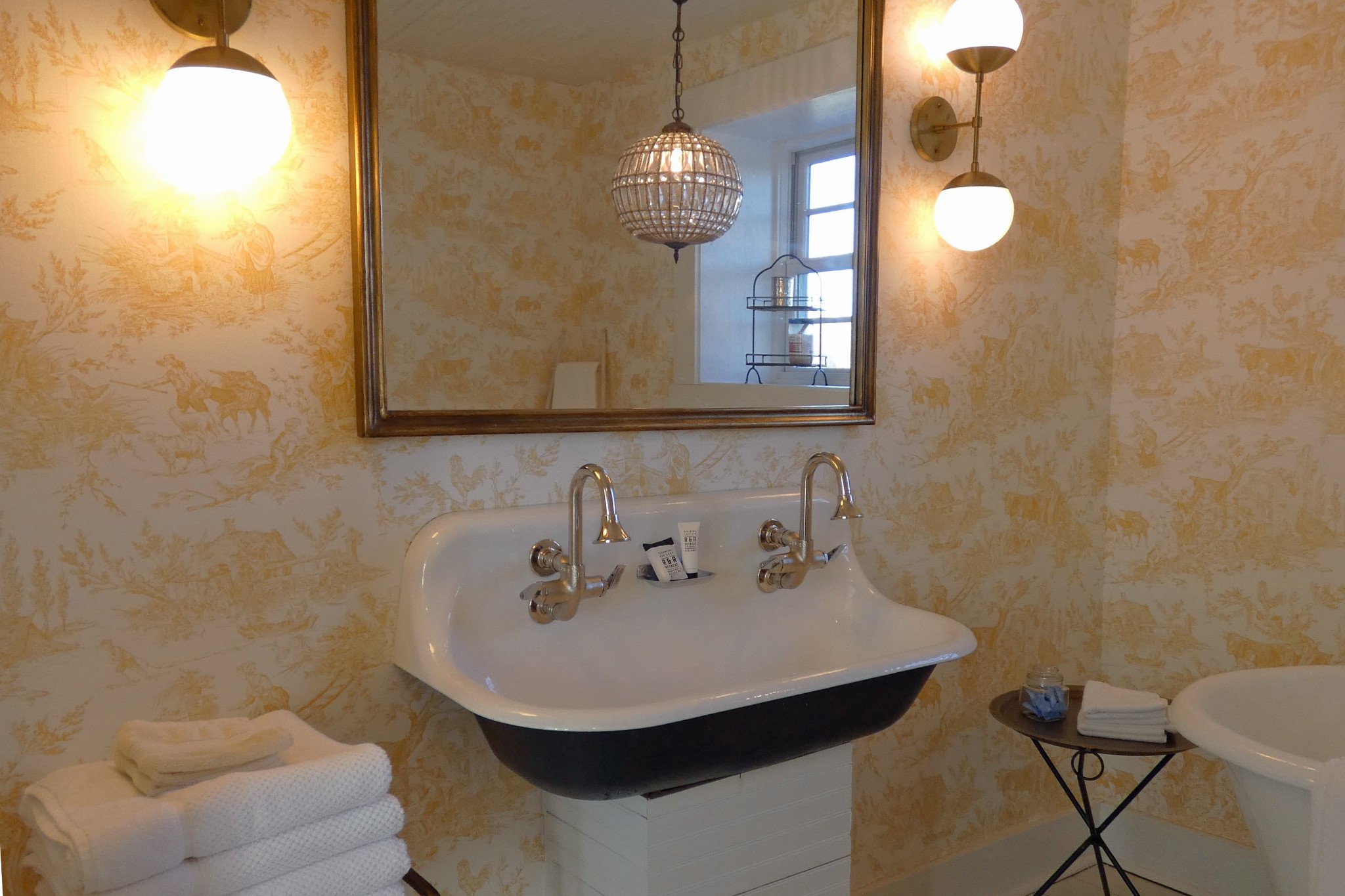 2060 Luther Herald Road Franklin, KY 42134 - Photo 26 of 58 a bathroom with a sink and a mirror