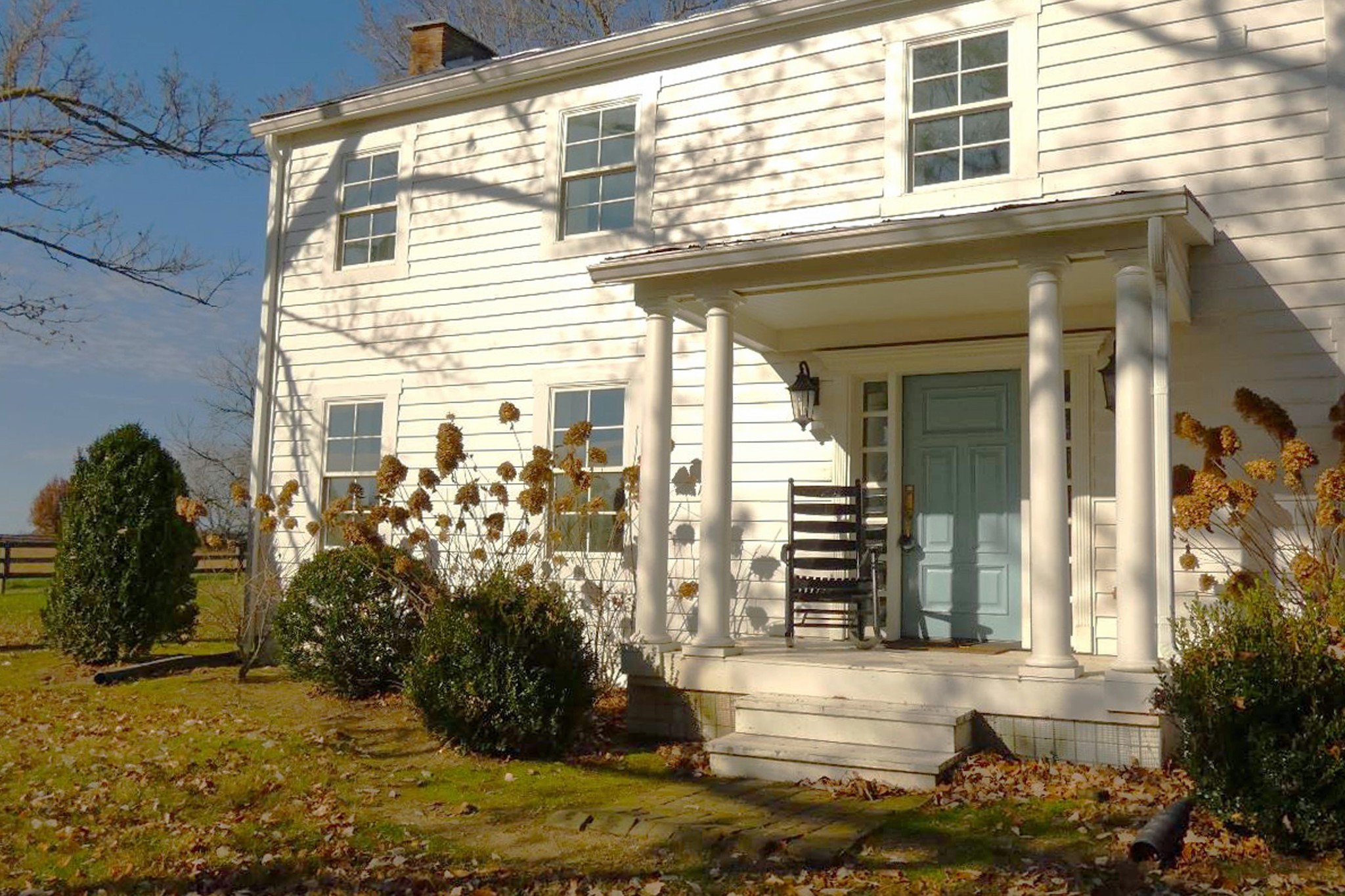 2060 Luther Herald Road Franklin, KY 42134 - Photo 32 of 58 a front view of a house
