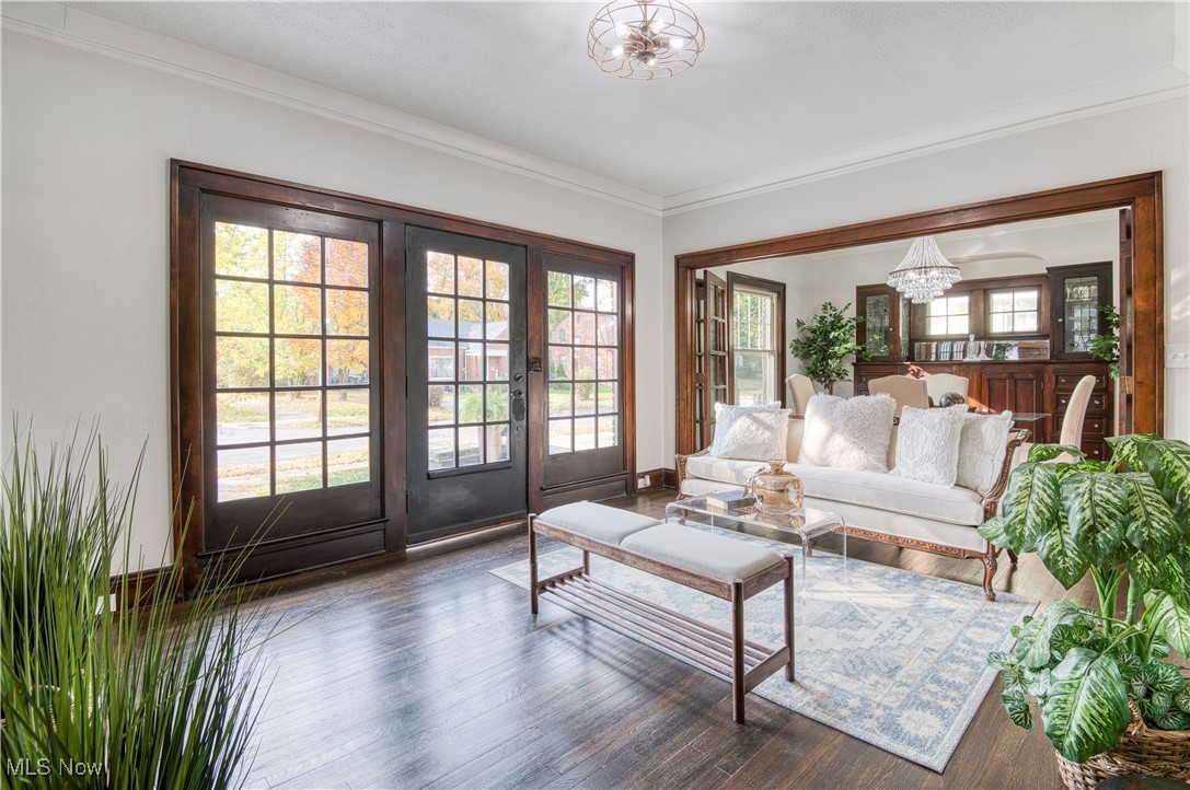 3901 Glenwood Road Cleveland, OH 44121 - Photo 3 of 46 Gallery Image 3
