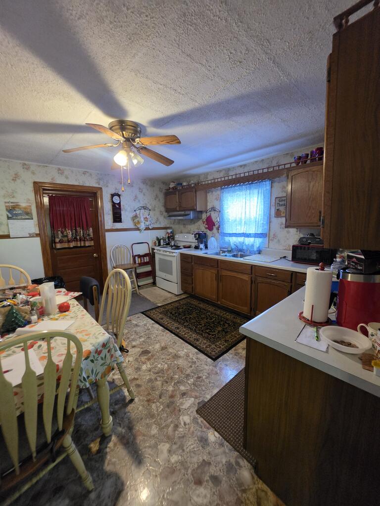 6336 Deskins Road Vansant, VA 24656 - Photo 11 of 30 Gallery Image 11