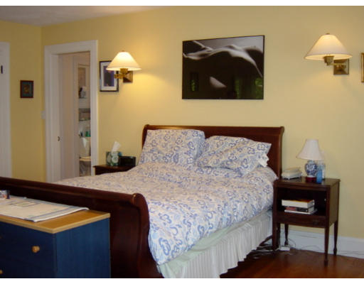 18 Dunbarton Road Belmont, MA 02478 - Photo 11 of 16 Gallery Image 11