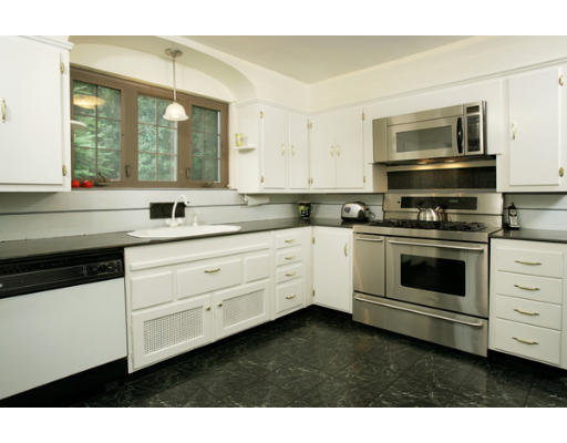 18 Dunbarton Road Belmont, MA 02478 - Photo 6 of 16 Gallery Image 6