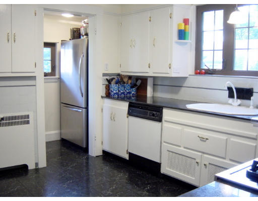 18 Dunbarton Road Belmont, MA 02478 - Photo 7 of 16 Gallery Image 7