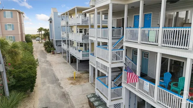 $425,000 | 5 17th Place, Unit 2A, Tybee Island, GA 31328
