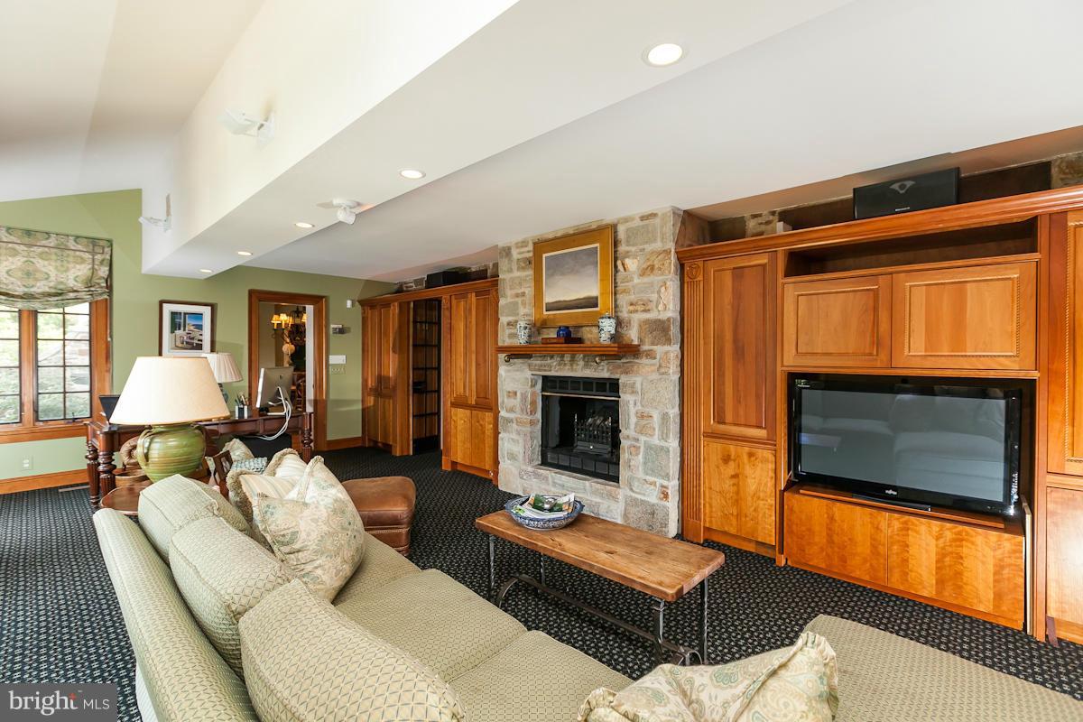 7900 Ruxwood Road Baltimore, MD 21204 - Photo 15 of 30 Den
