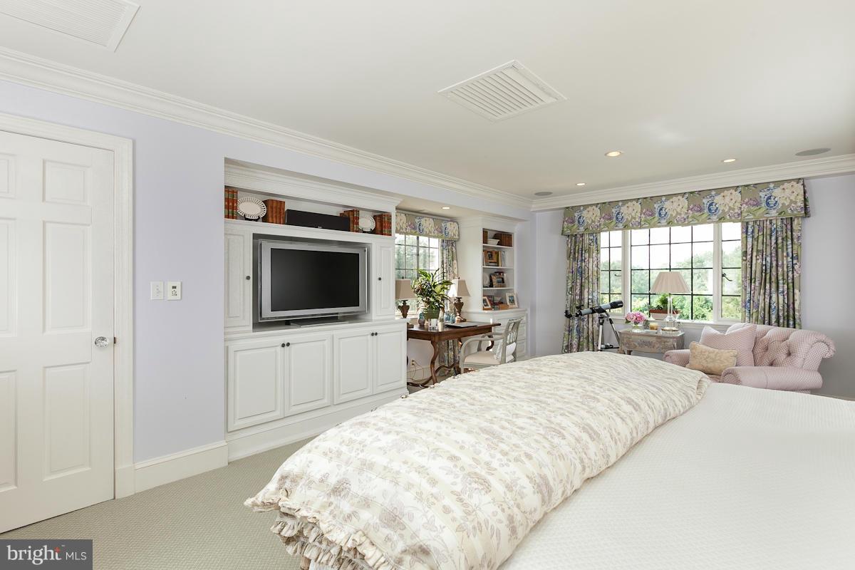 7900 Ruxwood Road Baltimore, MD 21204 - Photo 16 of 30 Master Bedroom