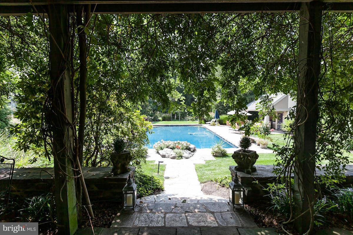 7900 Ruxwood Road Baltimore, MD 21204 - Photo 22 of 30 Pergola & Patio