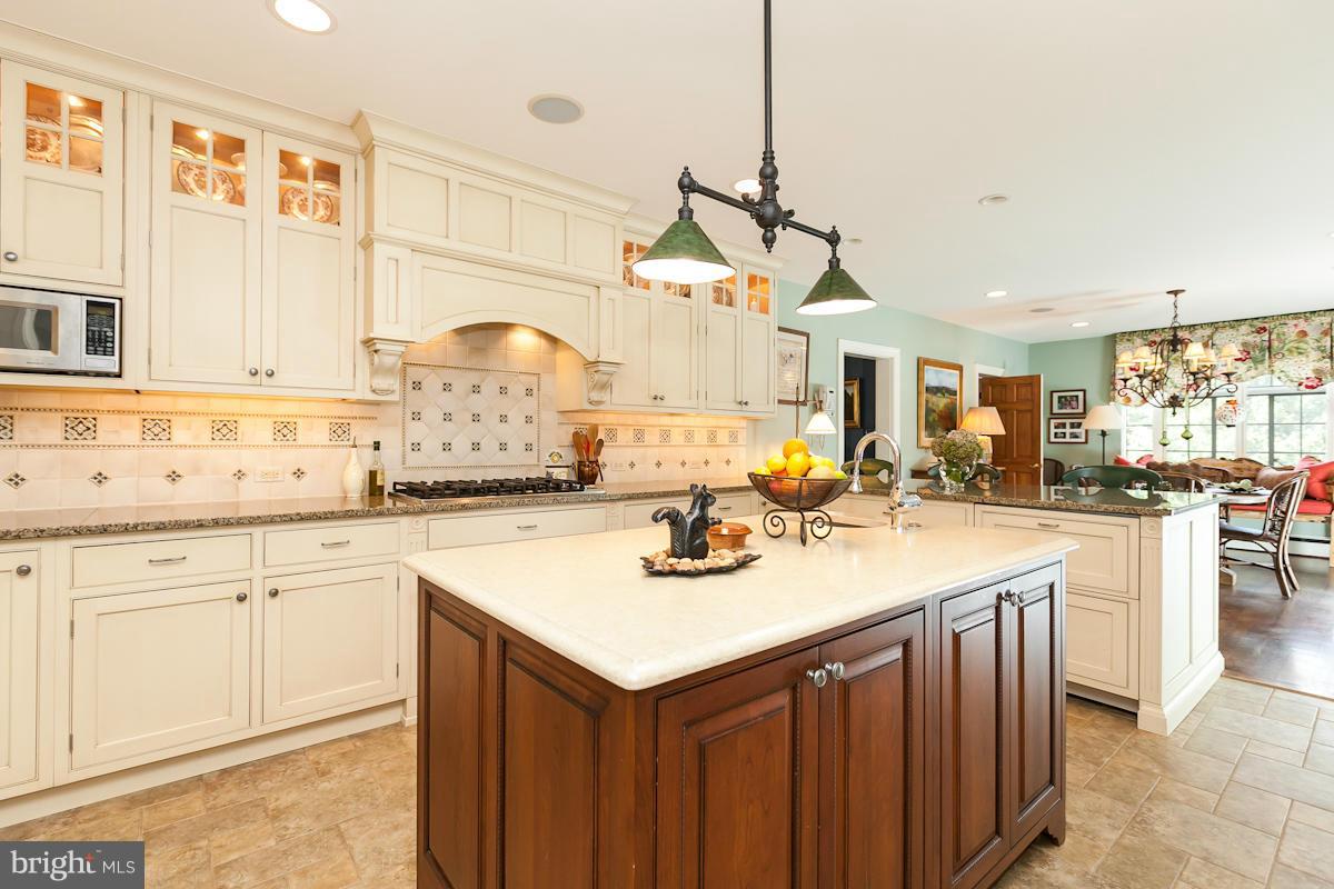 7900 Ruxwood Road Baltimore, MD 21204 - Photo 8 of 30 Kitchen