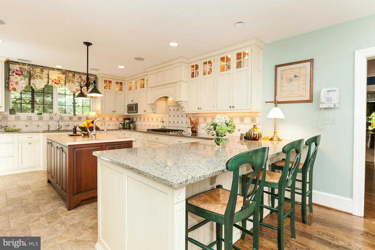 7900 Ruxwood Road Baltimore, MD 21204 - Photo 9 of 30 Kitchen