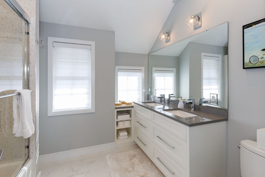 15 Inis Circle Newton, MA 02465 - Photo 11 of 25